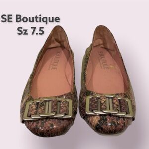 SE Boutique Faux Snakeskin Ballet Flats with buckle Black and Pink Size 7.5
